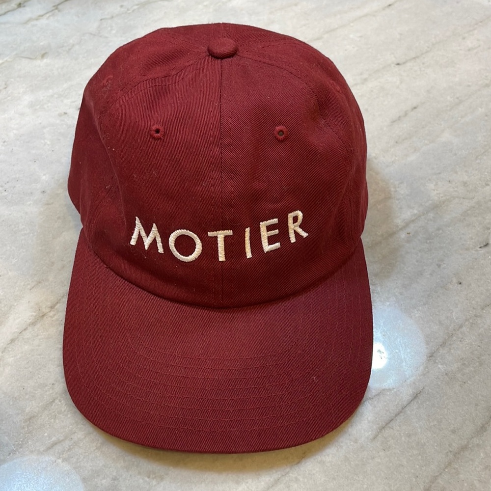 red snapback